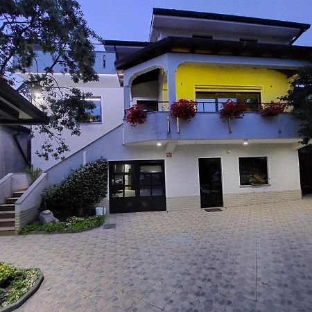Apartma Mimi Dekani Exteriér fotografie